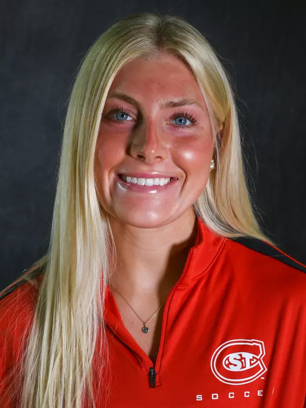ABBY KAVANAGH 2026 HEADSHOT