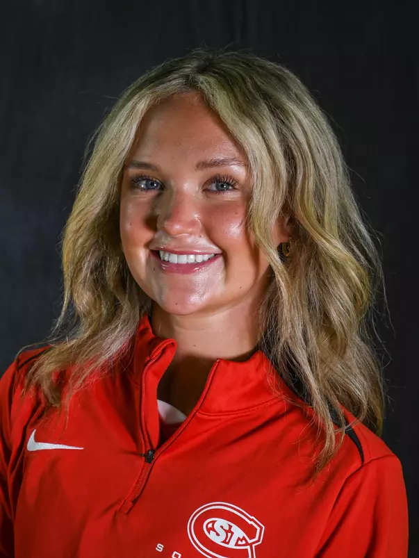 LINSEY TRAPINO 2026 HEADSHOT