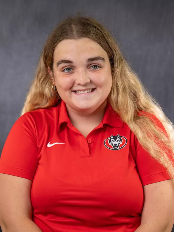 Emmalyn Lindquist 26/27 Headshot