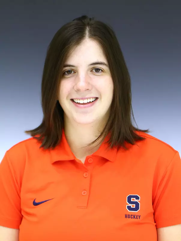 Rennie_Savannah_Headshot_17