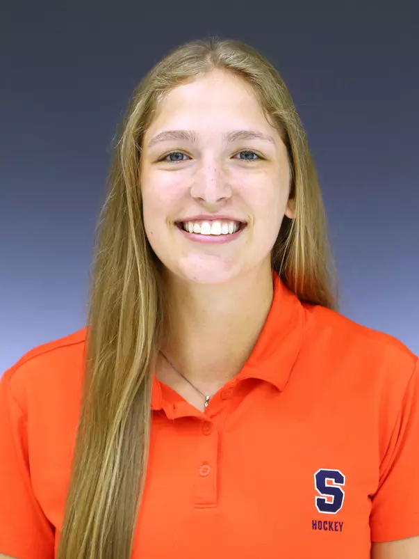 Rowswell_Kelli_Headshot_17