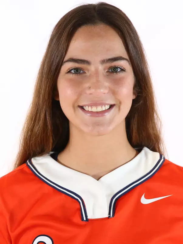 Taylor Posner Headshot