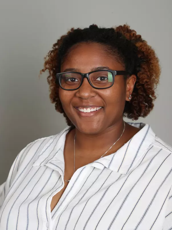 Ashleigh DeBoue head shot