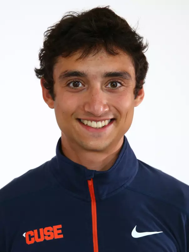 Silas Derfel headshot