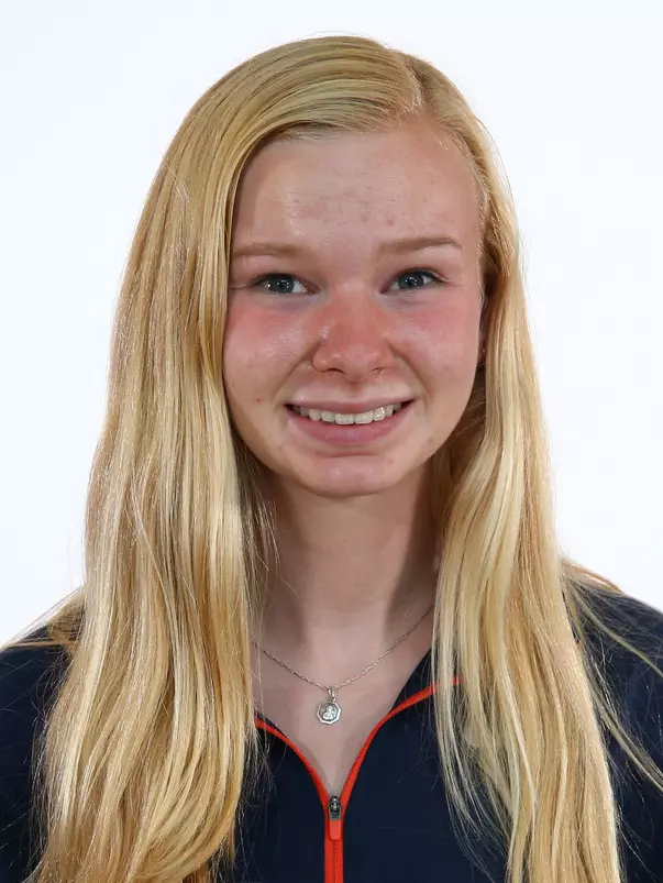 Maddie Heintz headshot