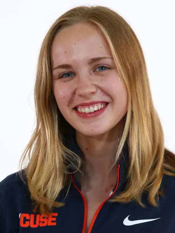 Savannah Roark headshot