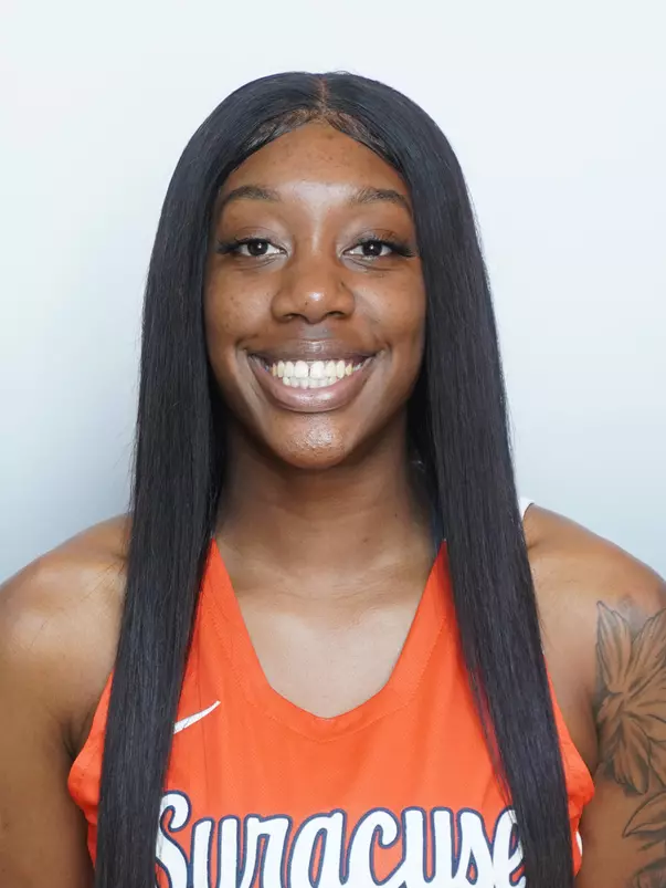 Dariauna Lewis 22 Headshot