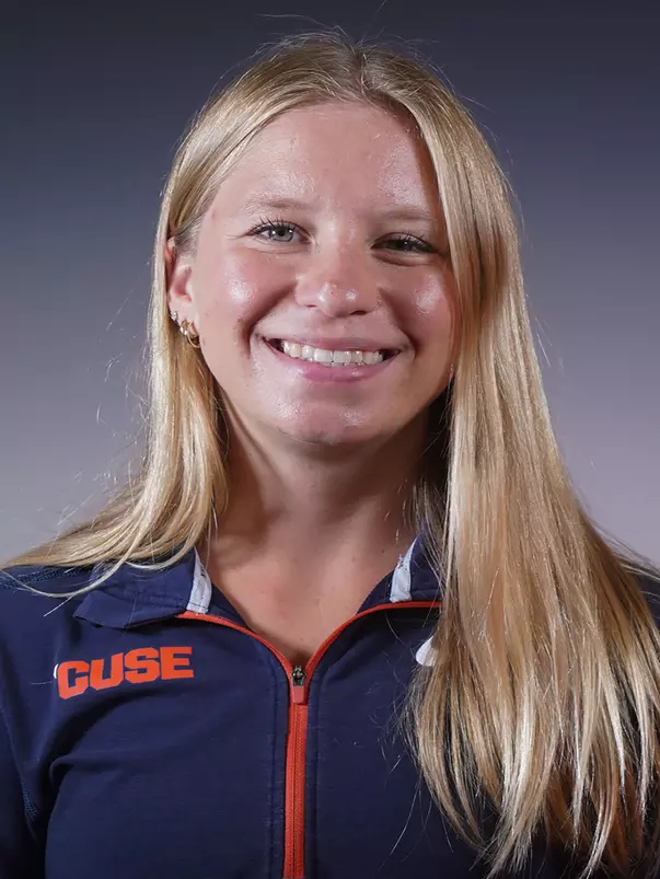 Sydney Nowicki Headshot