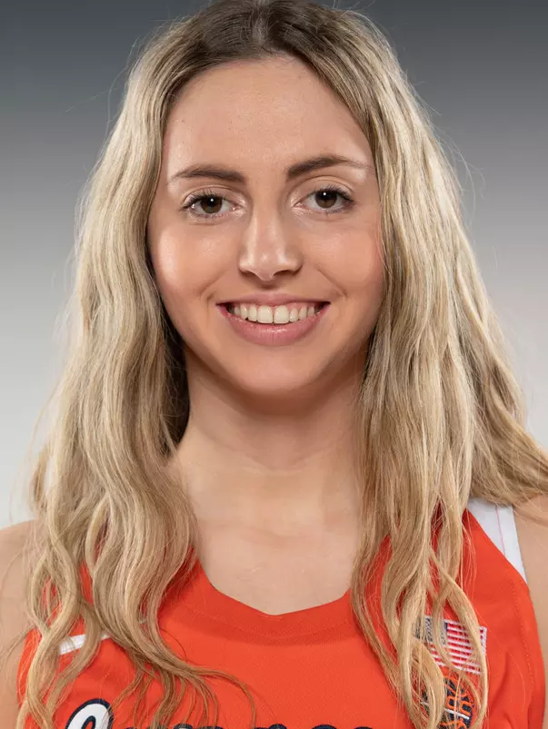 Georgia Woolley Headshot