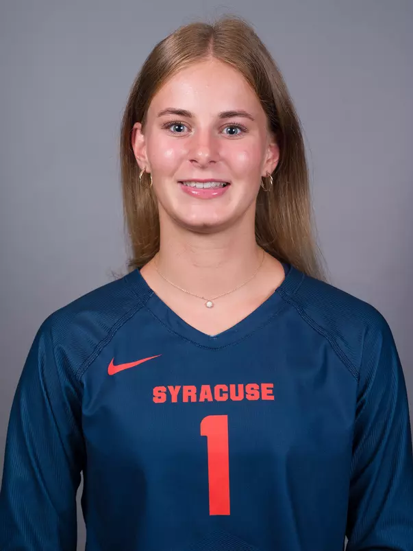 Greta Schlichter 2024 Headshot