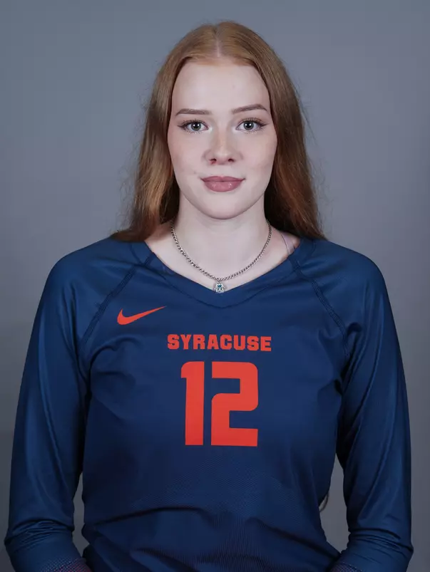 Pola Bujnarowska Head Shot