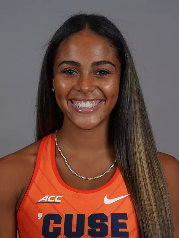 Saunders, Marissa - Headshot (Track)