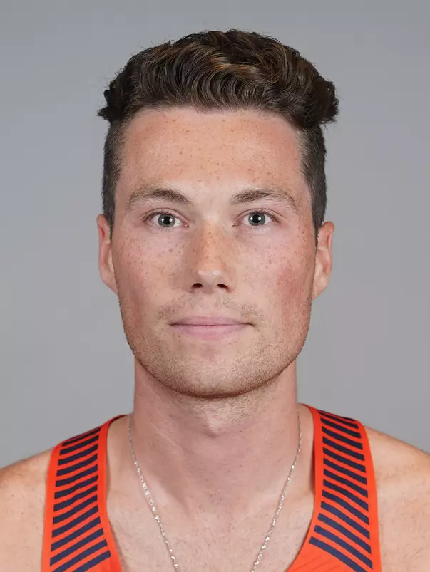 Mackinnon, Perry - Headshot (Track)