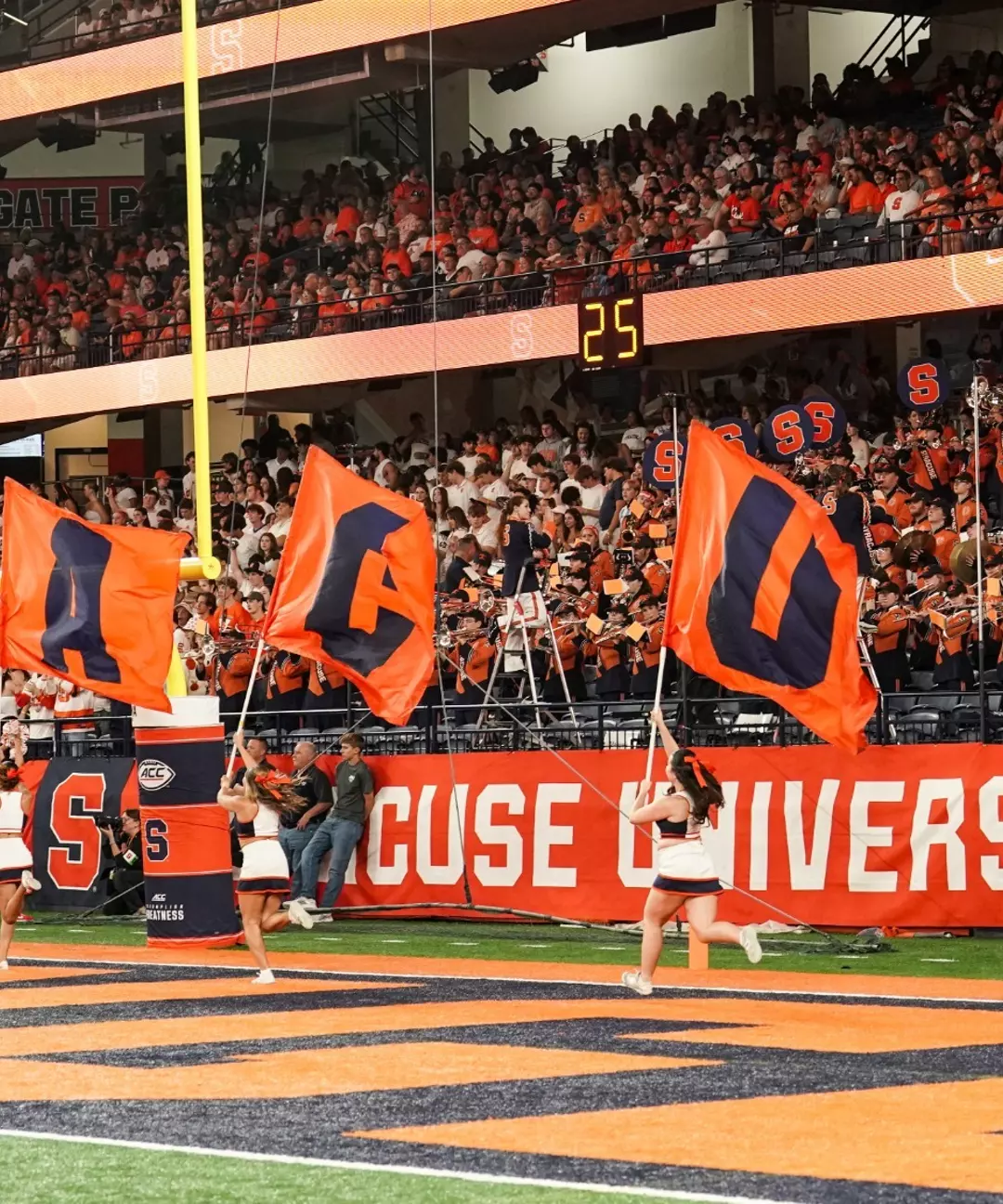 Syracuse fans celebrate a 'Cuse score.