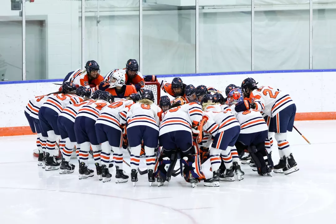 Ice Hockey huddle vs Minnesota Duluth
