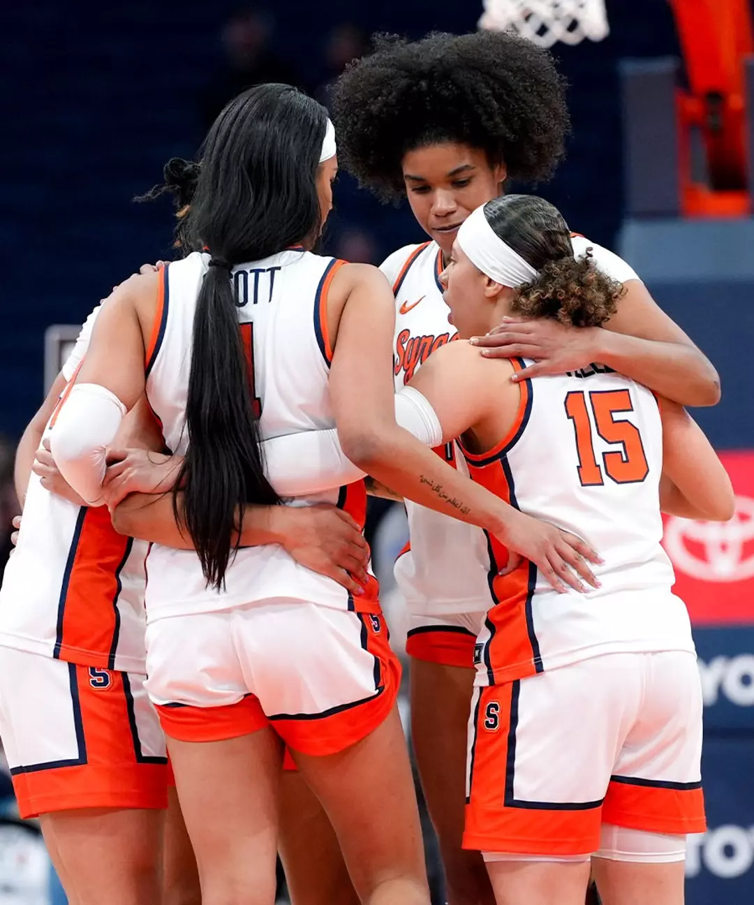WBB vs. Duke huddle 2025