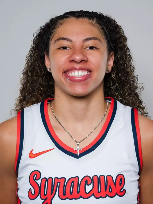 Angelica Velez Headshot 2025-26