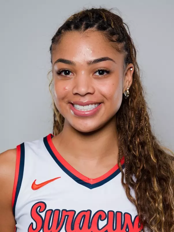 Laila Phelia Headshot 2025-26