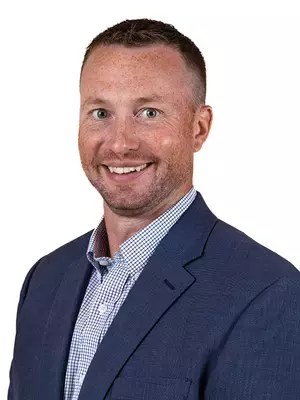 Drew Bezek head shot