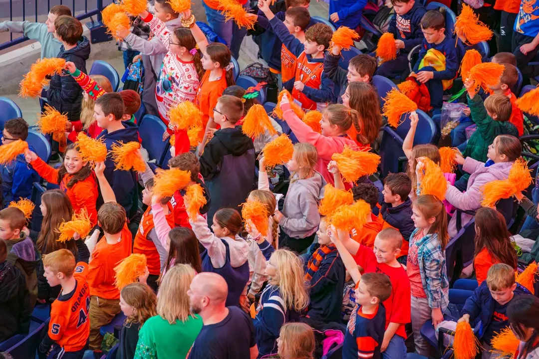 SU fans at women's basketball school day 2025