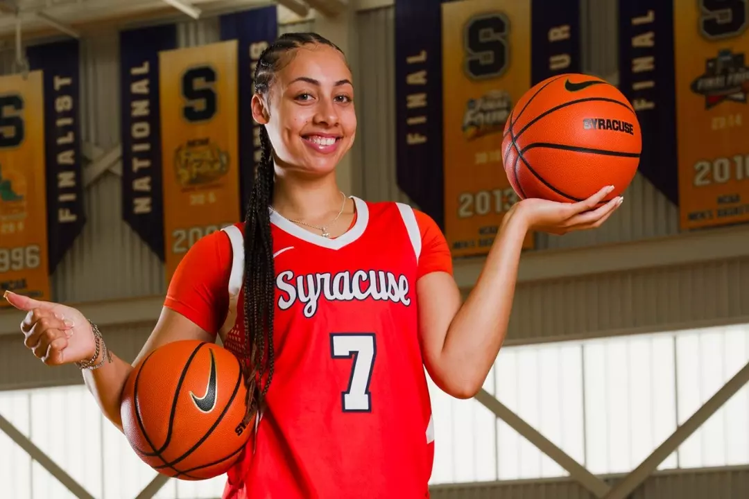 Jaleesa Molina signs with Syracuse