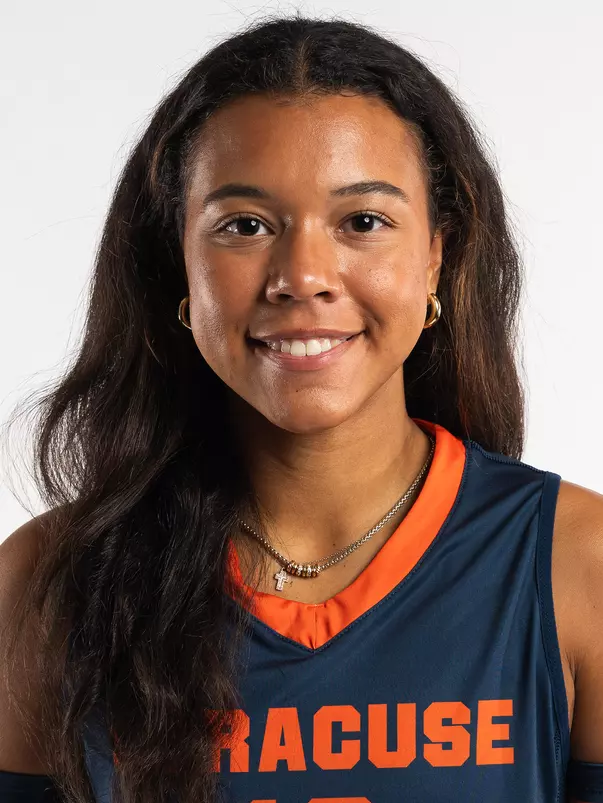 Queen Howse Headshot