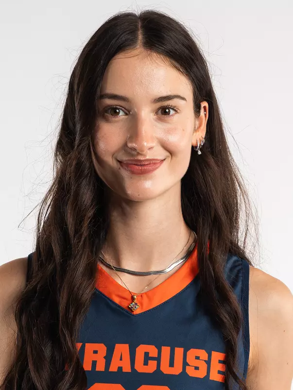 Mira Ledermueller Headshot