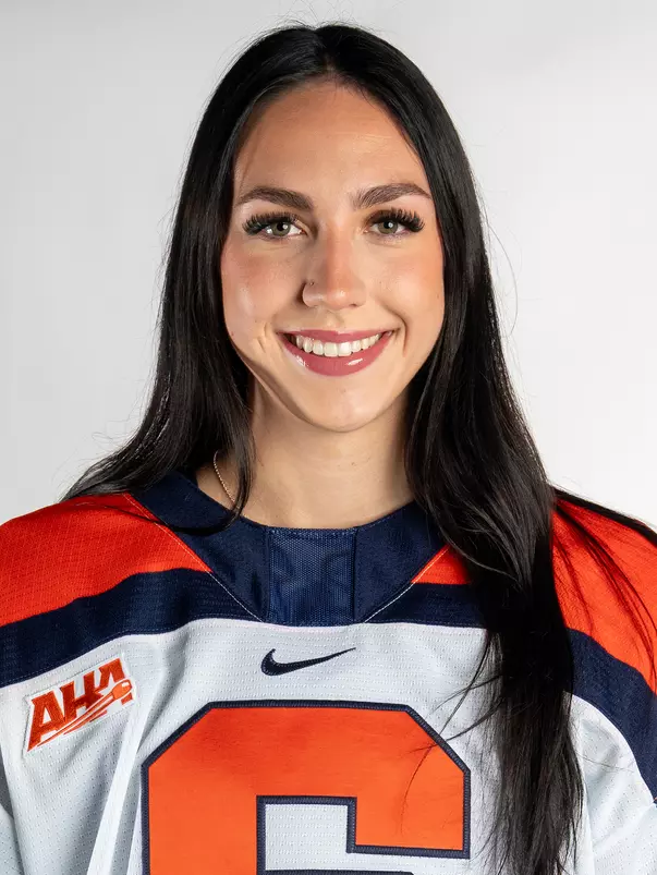 Maryn Broderick Head Shot