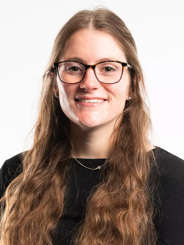 Sydney DeMagistris Head Shot