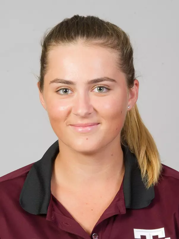 Iulia Ivascu Head Shot