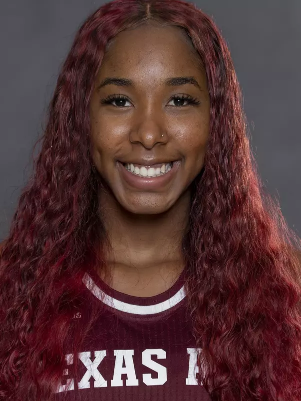 Kayla Wells Head Shot