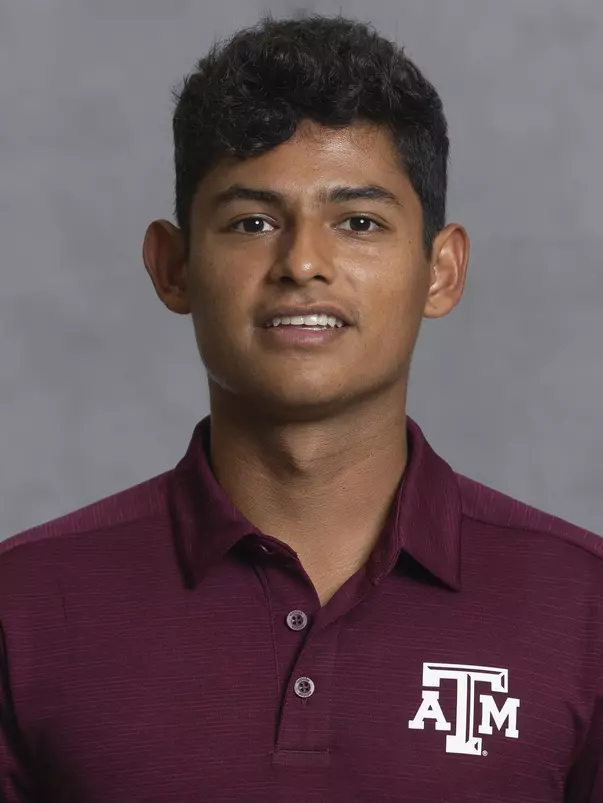 Aguilar - 20191015_MG_PORTRIATS_PHOTO_DAY_IJR_0682_3337