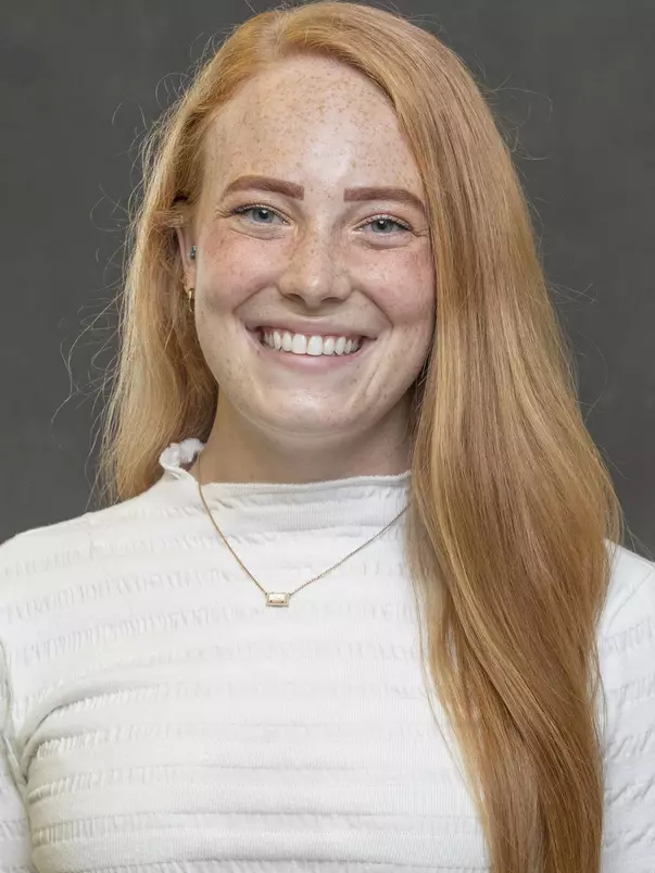 CAROLINE THEIL Head Shot