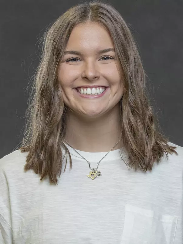 CHLOE CEYANES Head Shot