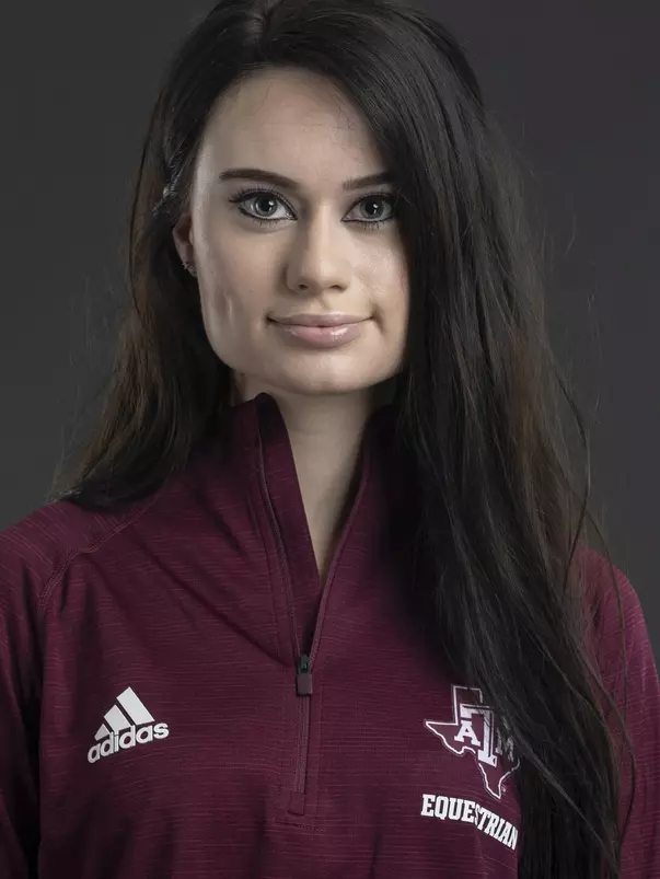 Rheagan Bryant Head Shot