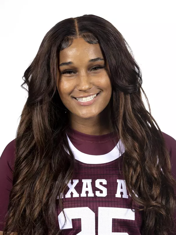 COLLEGE STATION, TX - October 19, 2021 - Guard Keslynn Oxendine #25 of the Texas A&M Aggies during women’s basketball photo day in College Station, TX. Photo By Kate Luffman/Texas A&M Athletics