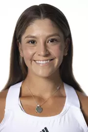 Isa Di Laura Headshot