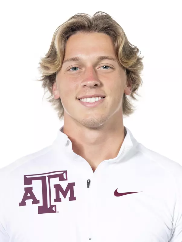 Julian_Stoicoviciu_COLLEGE STATION, TX - 20210927 - Texas A&M Aggies Track and Field Headshot Day