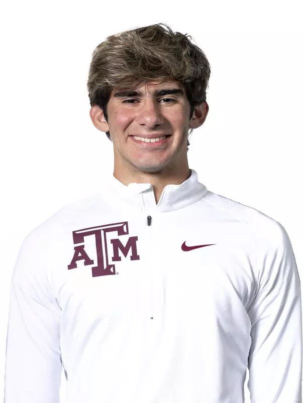 Felipe_Medrado_COLLEGE STATION, TX - 20210927 - Texas A&M Aggies Track and Field Headshot Day