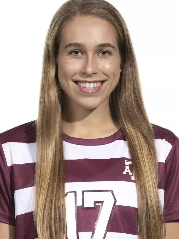 Lauren Geczik head shot