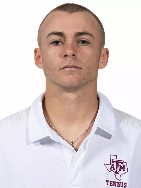 COLLEGE STATION, TX - 20220126 - Texas A&M Aggies Men's Tennis Photo Day