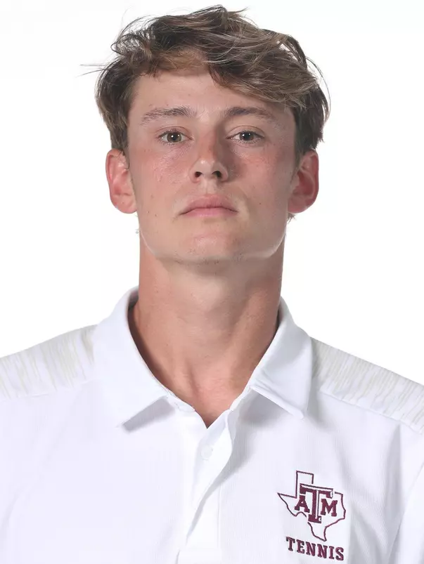 COLLEGE STATION, TX - September 15, 2021 - Noah Schachter during Texas A&M Aggies Men?s Tennis Photo Day at The Studio in Kyle Field in College Station, TX. Photo By Texas A&M Athletics/Texas A&M Athletics