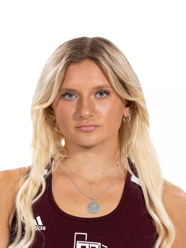 Daria Smetannikov Head Shot 2022-23