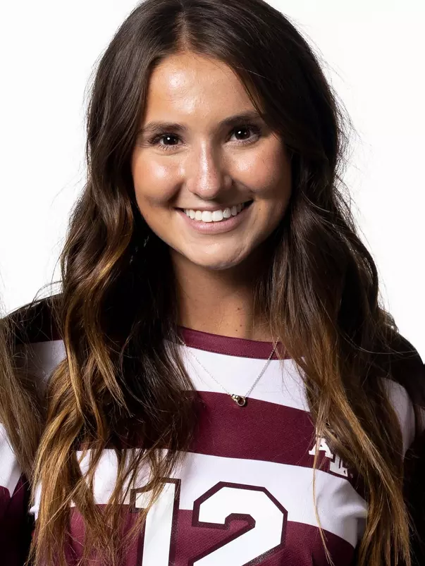 Caroline Kniffen Headshot