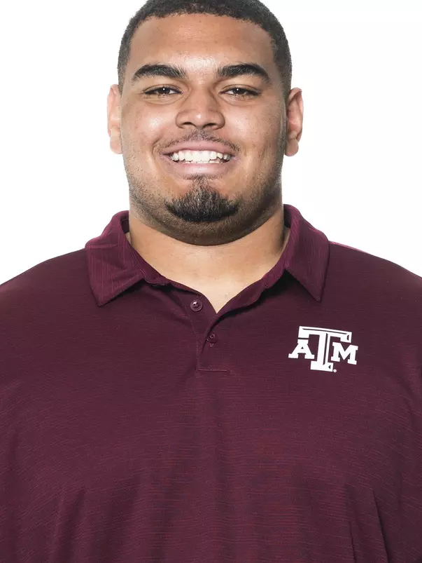 COLLEGE STATION, TX - June 02, 2022 - Rueben Father during football headshots in College Station, TX. Photo By Brendall O'Banon/Texas A&M Athletics