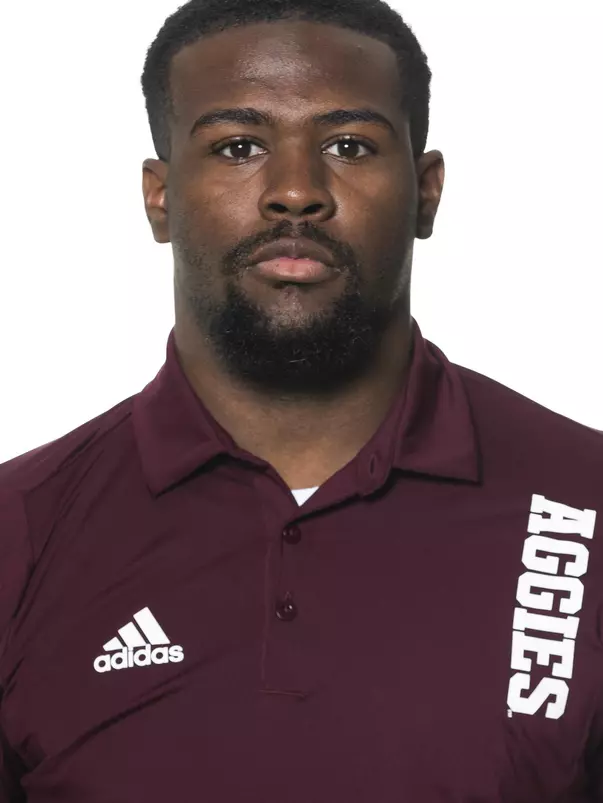 COLLEGE STATION, TX - June 02, 2022 - Charles Shelling during football headshots in College Station, TX. Photo By Brendall O'Banon/Texas A&M Athletics