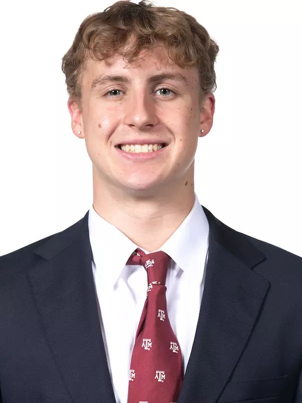 COLLEGE STATION, TX - September 07, 2022 - Tommy Shomper during Texas A&M Aggies Swimming & Diving photo day in College Station, TX. Photo By Ethan Mito/Texas A&M Athletics