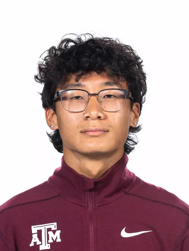 Jonathan Chung Track & Field Headshot