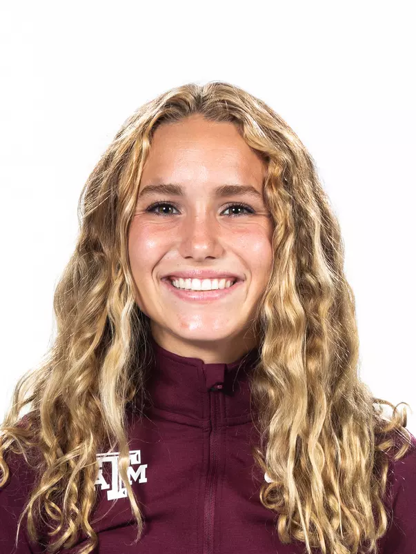 Dierdre Nelsen Track & Field Headshot