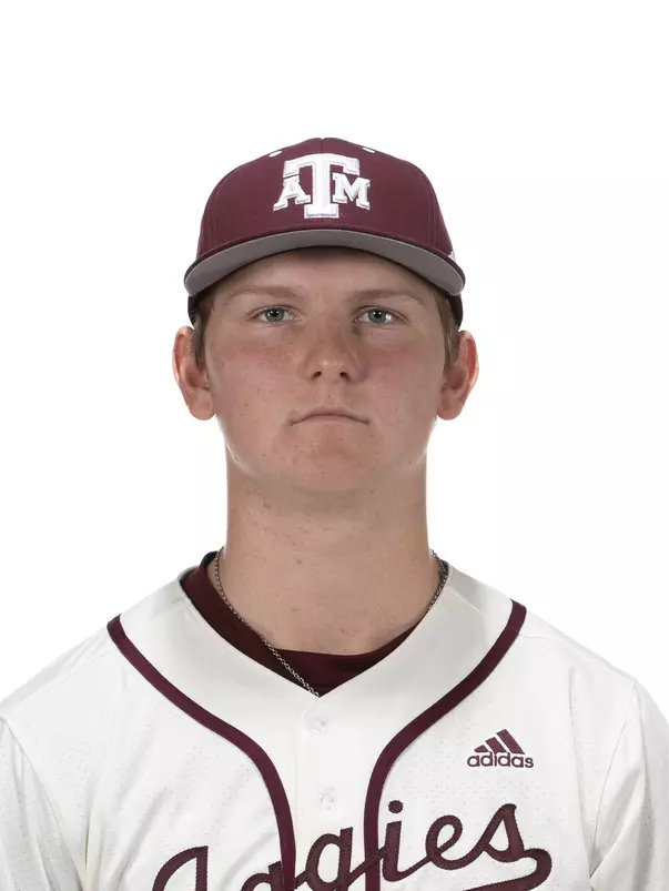 Lucas Davenport 2023 Head Shot